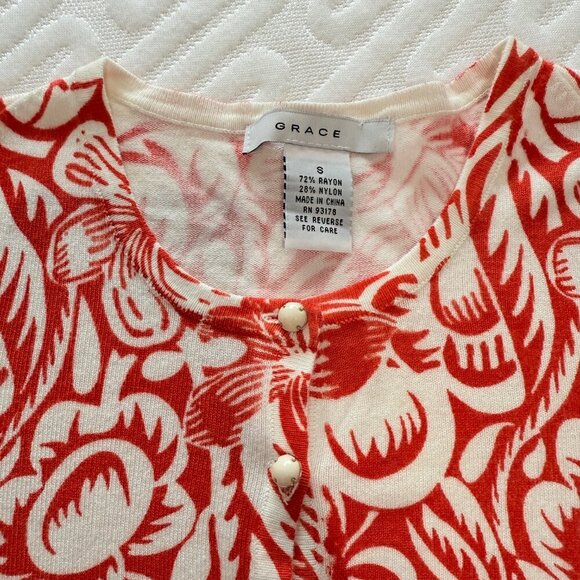🧡 Orange/Red Floral Print Cardigan Sweater w/ Vintage-inspired buttons Size S - Picture 2 of 7